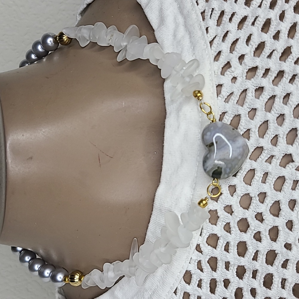 Heart Necklace White Gray Agate Pearls Gold Tone Lightweight Fun Handmade Gift - Picture 4 of 6
